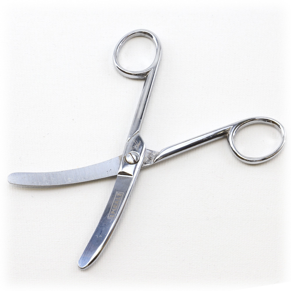 伝統的な鉄ばさみ　昔の切れ味　職人好みの逸品