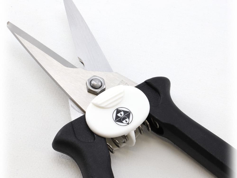 握って切る　有名　車会社のラインで活躍